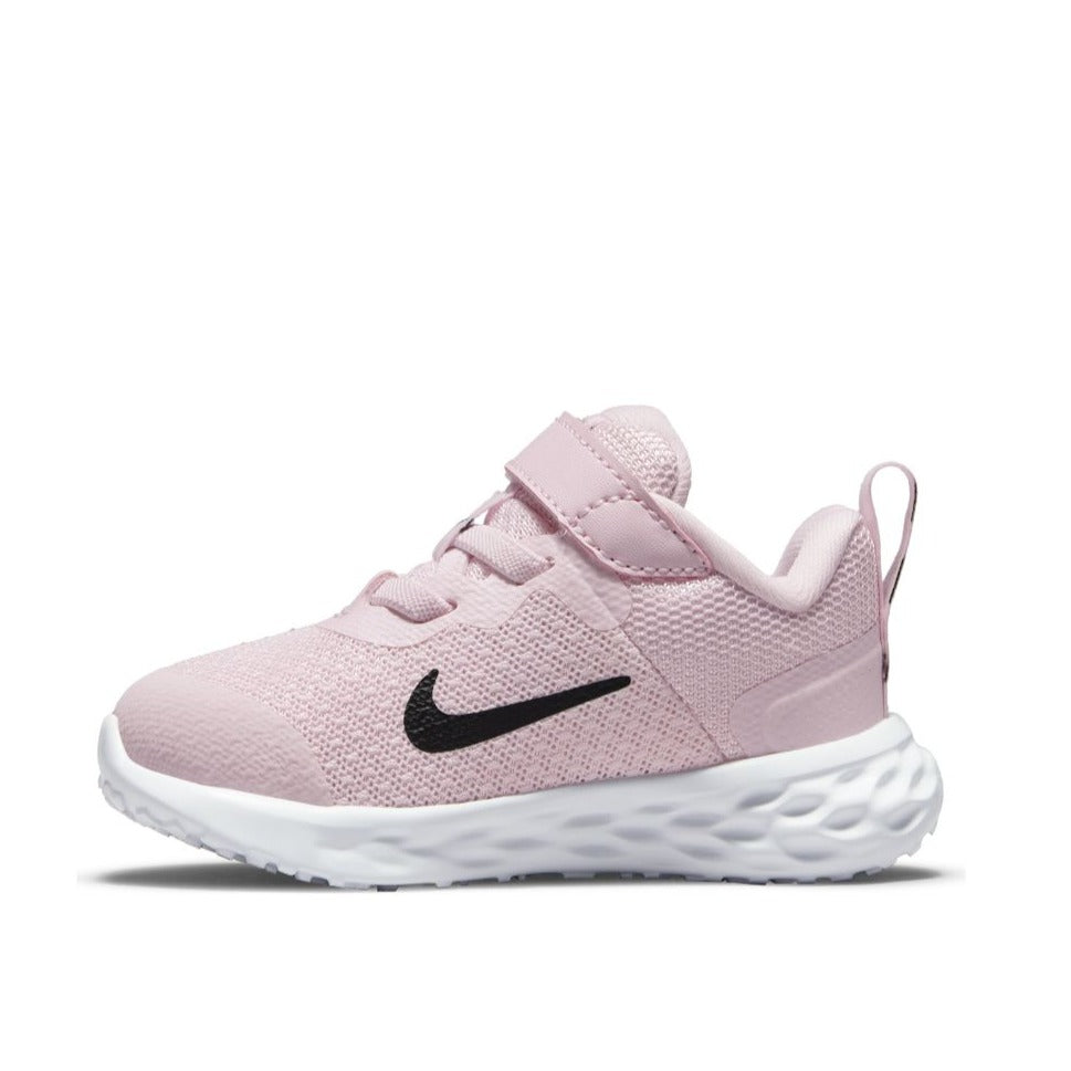 NIKE REVOLUTION 6
