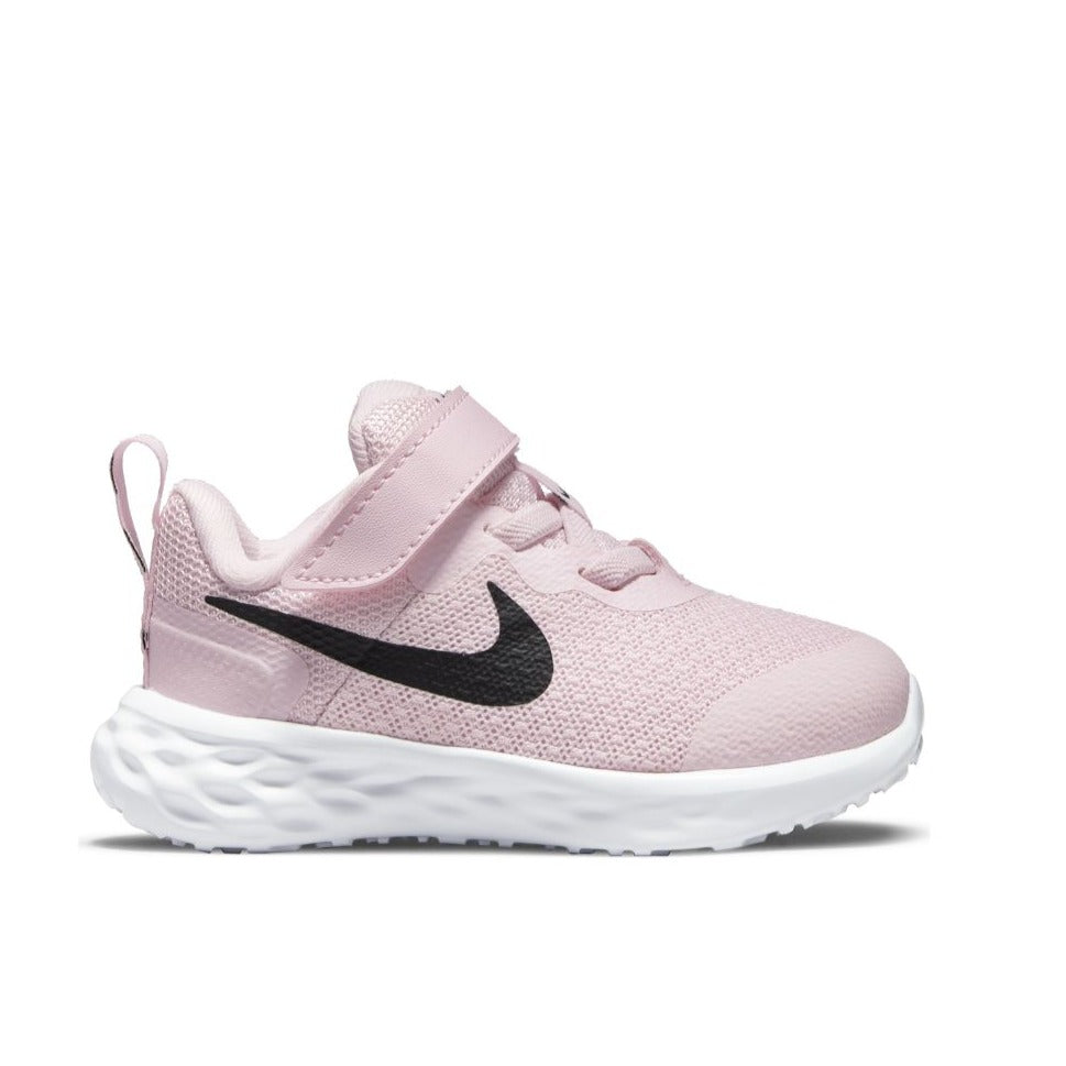 NIKE REVOLUTION 6