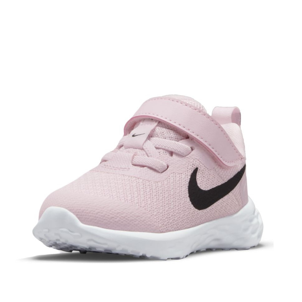 NIKE REVOLUTION 6