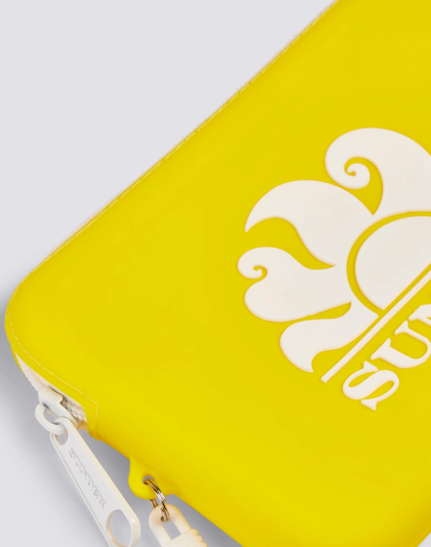 SMALL NECESSAIRE