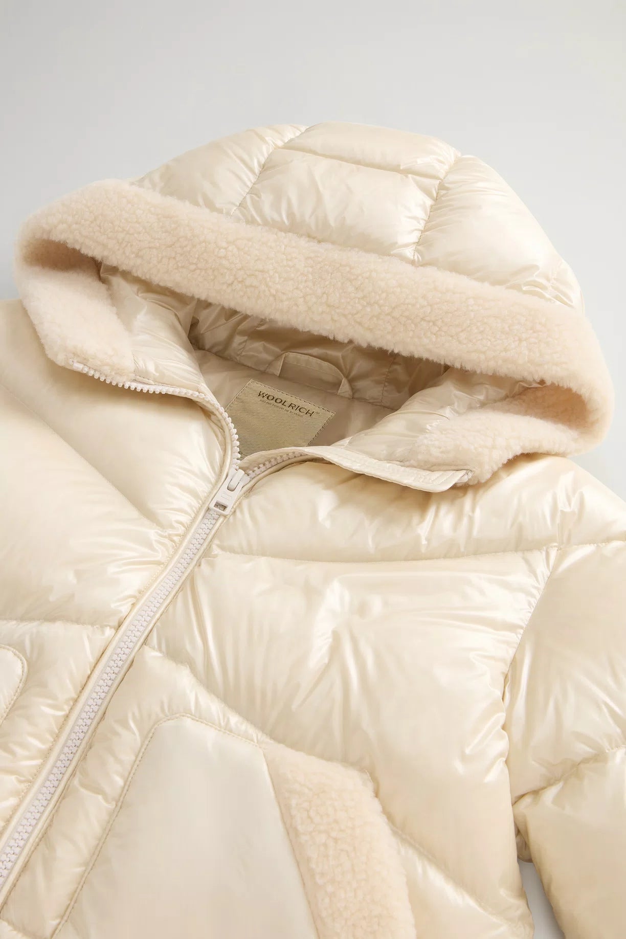 CURLY GLOSS HOODED J