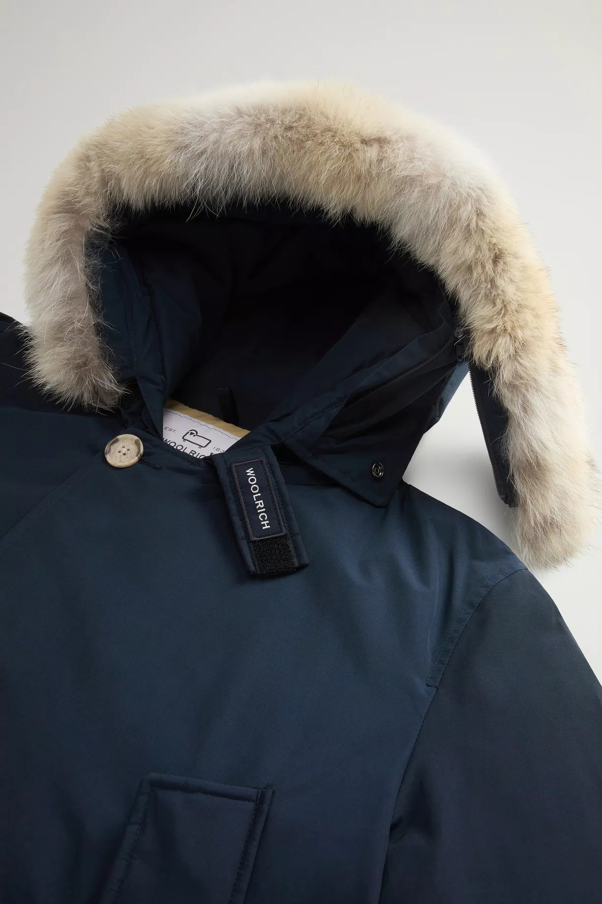 ARCTIC DETACHABLE FU